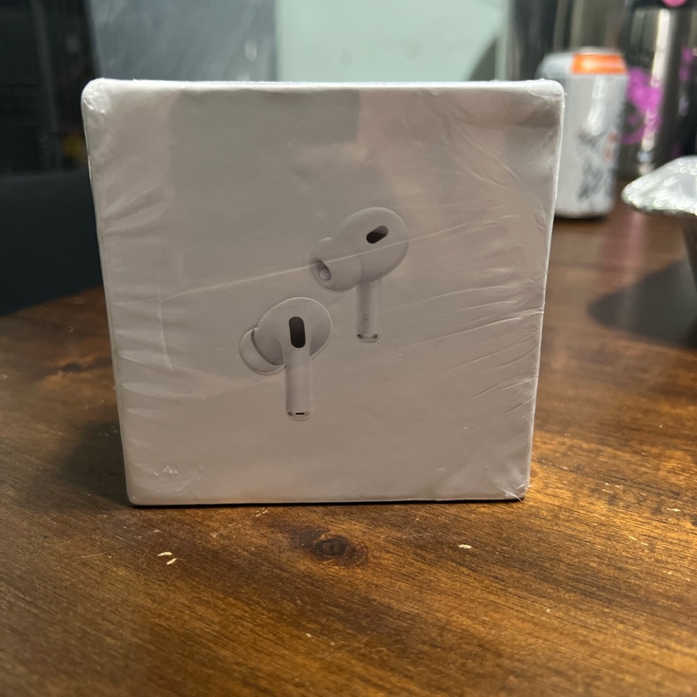 Apple AirPods Pro 2nd Gen with USB-C Charging Case - White